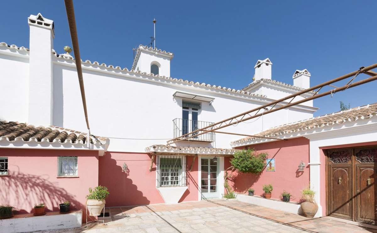 Загородный дом для продажи в Málaga 46