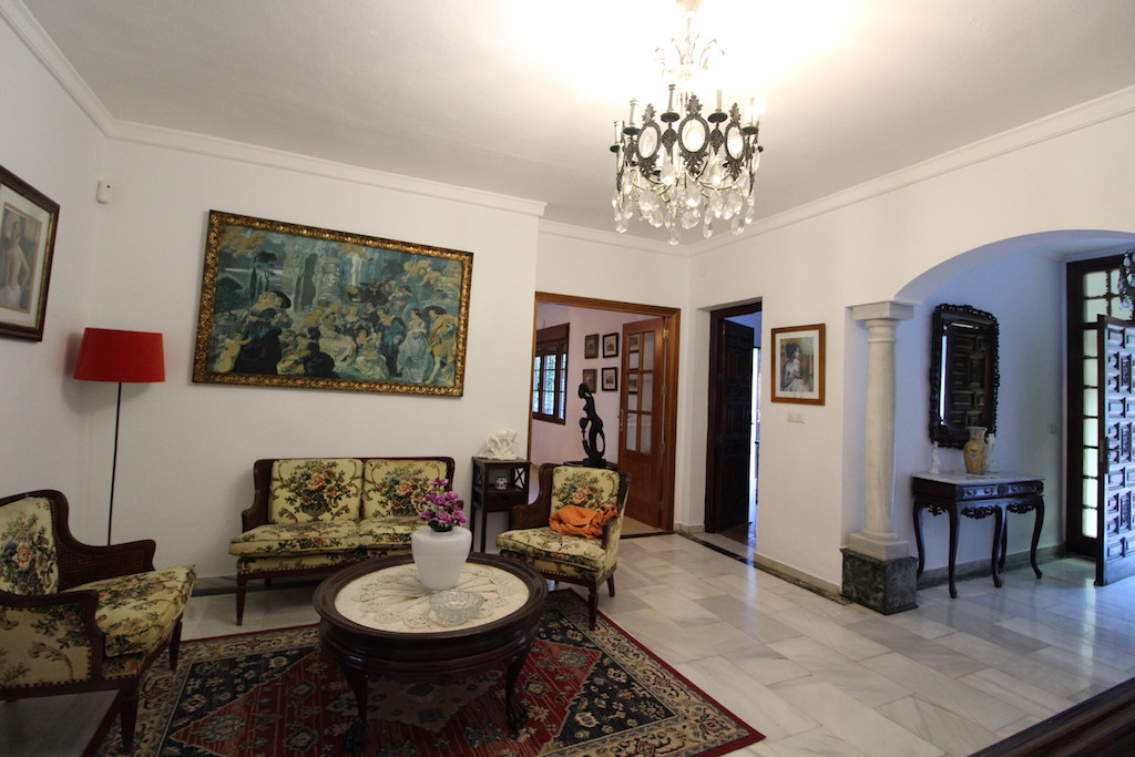 Villa for sale in Benahavís 44