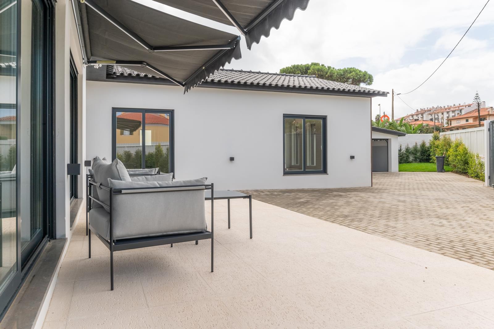 Villa for sale in Cascais and Estoril 40
