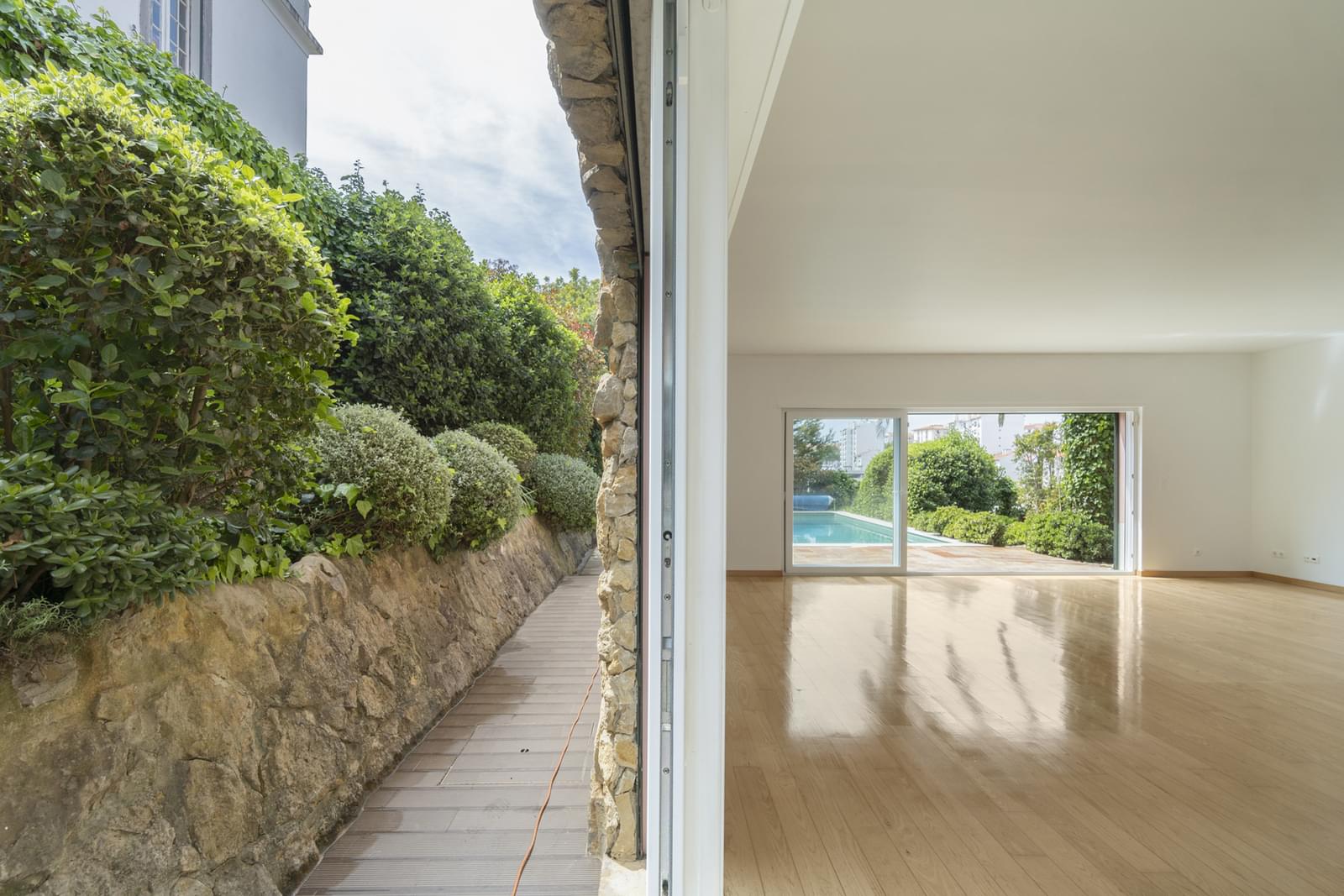 Villa for sale in Cascais and Estoril 8