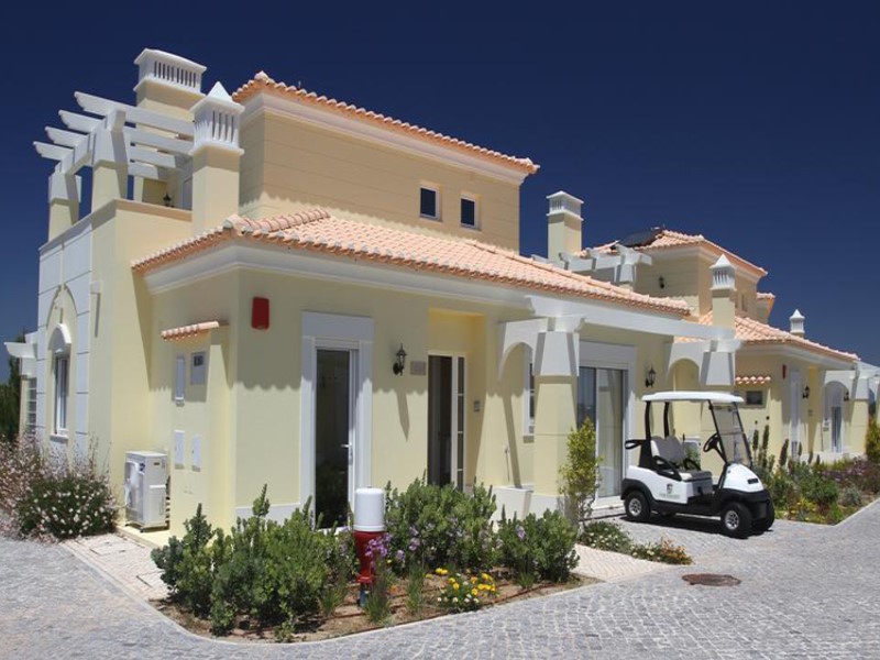 Townhouse for sale in Faro 1