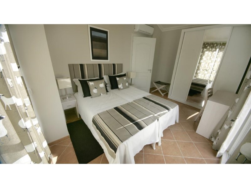 Townhouse te koop in Faro 8