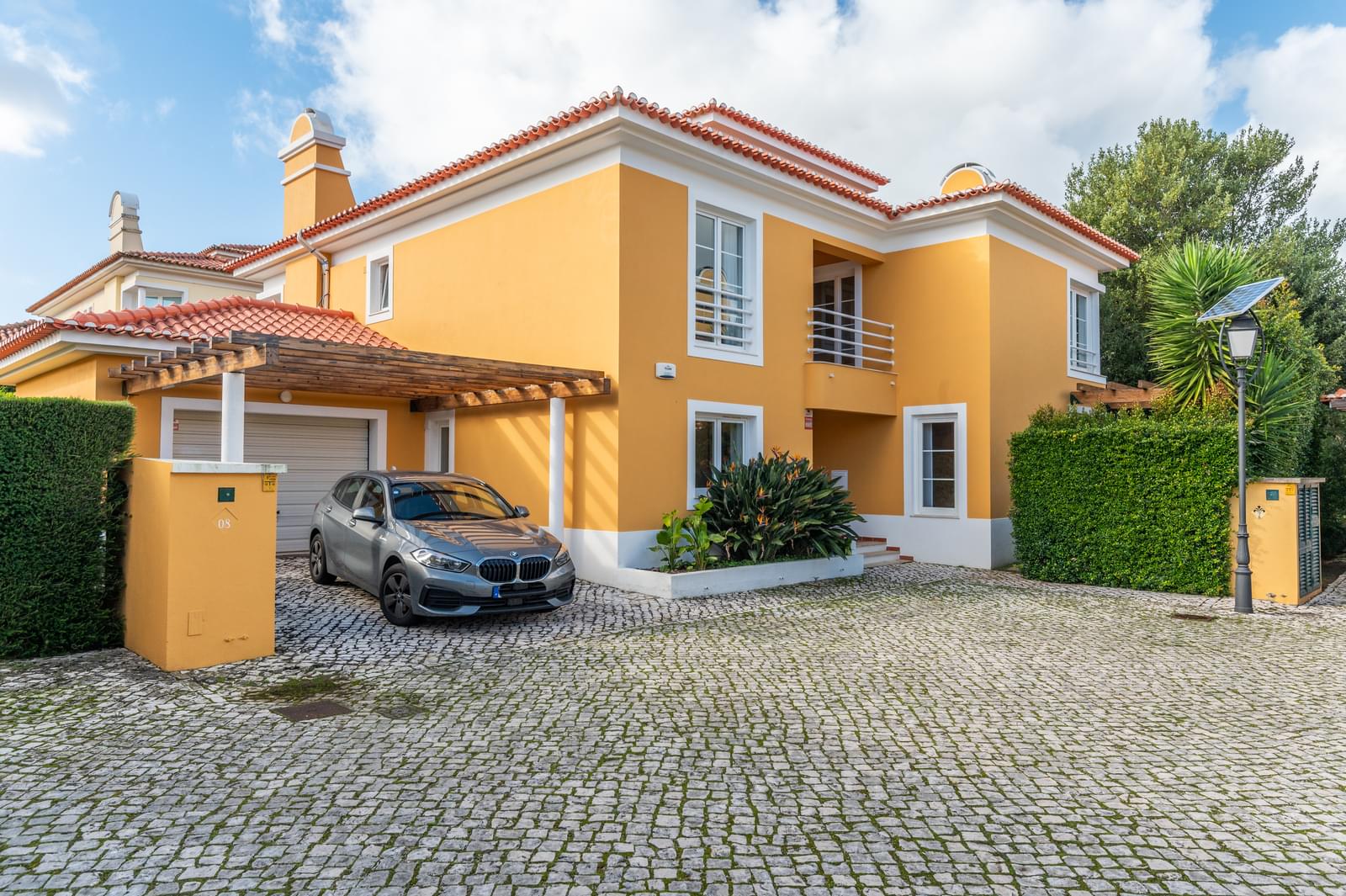 Villa for sale in Cascais and Estoril 11