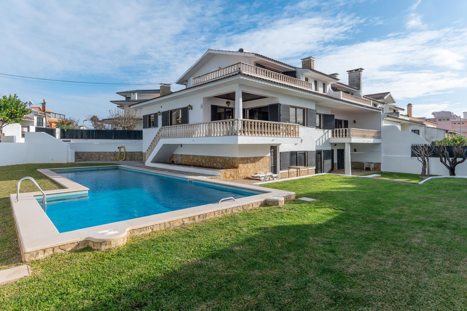 Villa for sale in Cascais and Estoril 23