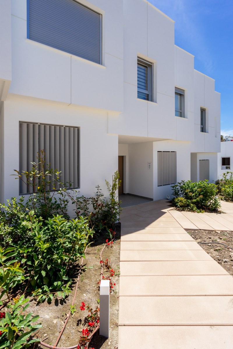 Adosada en venta en Estepona 37