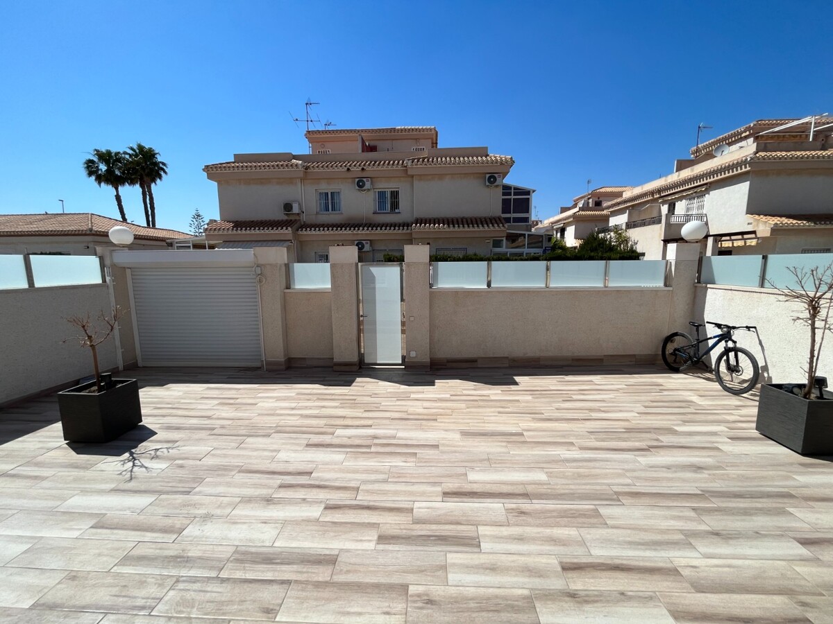 Villa à vendre à Alicante 2