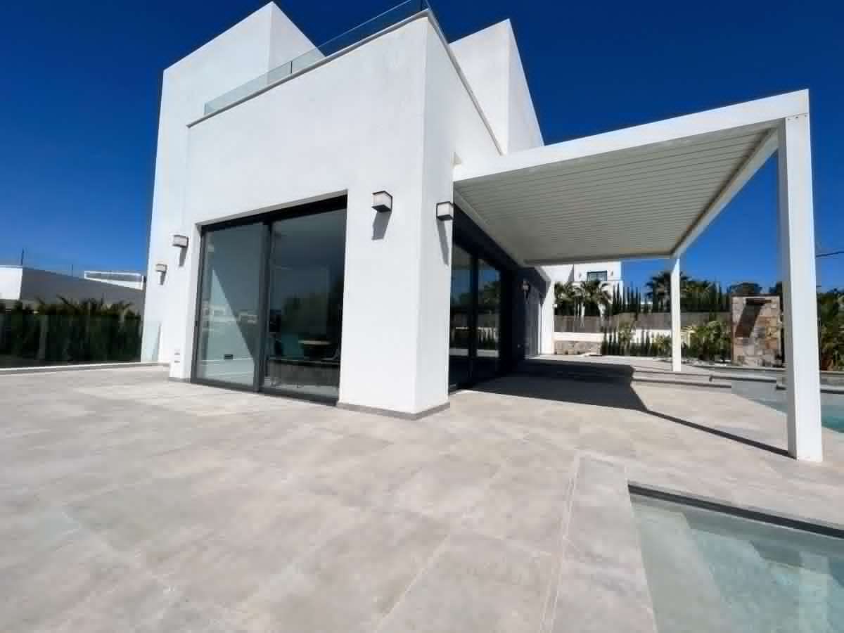 Villa te koop in Alicante 5