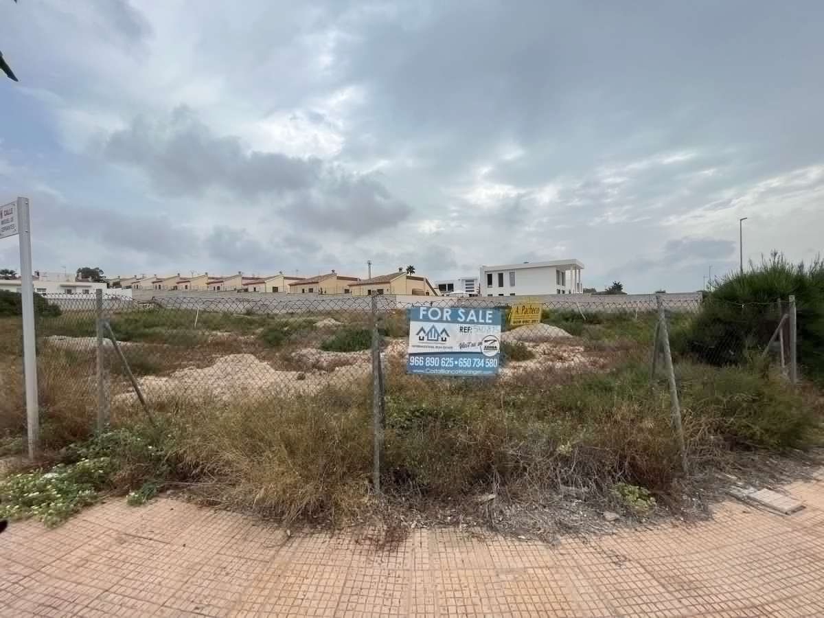 Plot for sale in Alicante 2