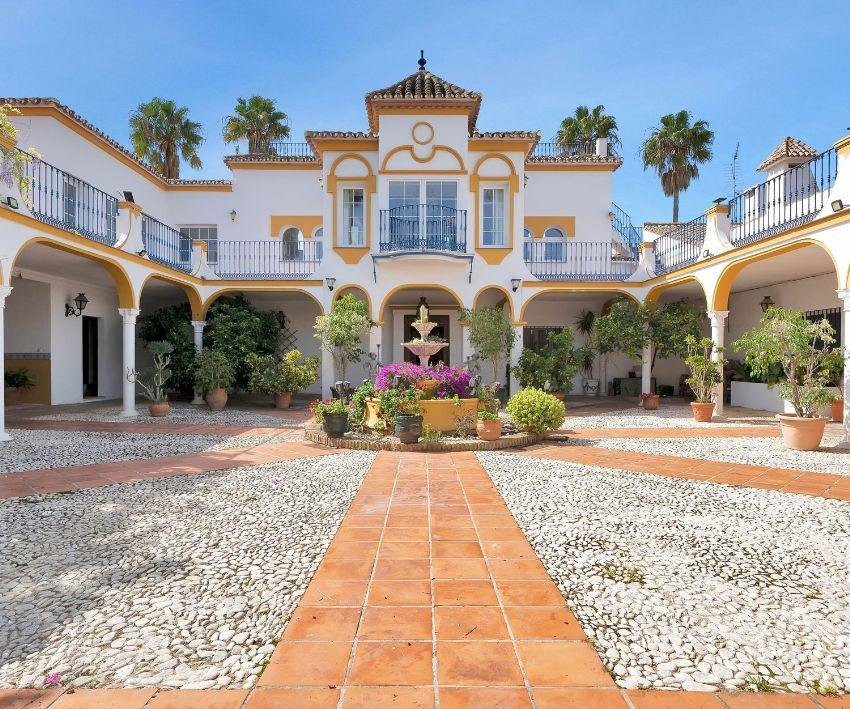 Villa for sale in Mijas 43