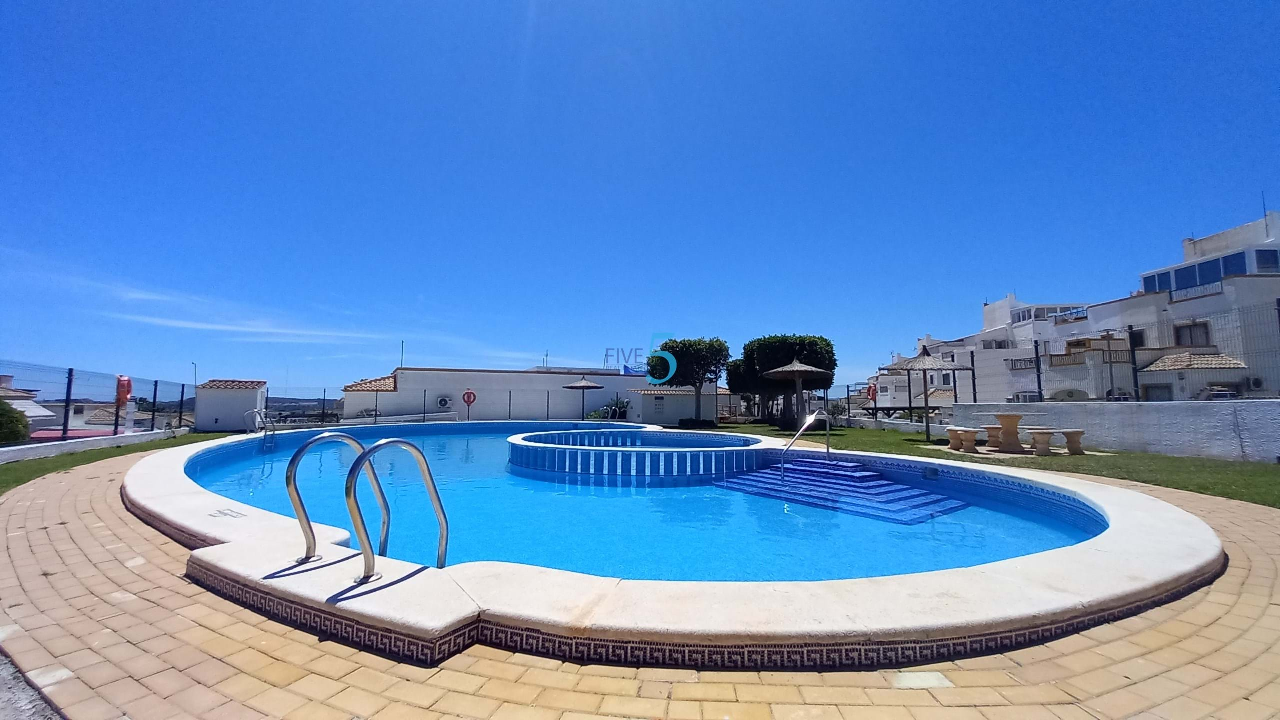 Townhouse for sale in Alicante 3