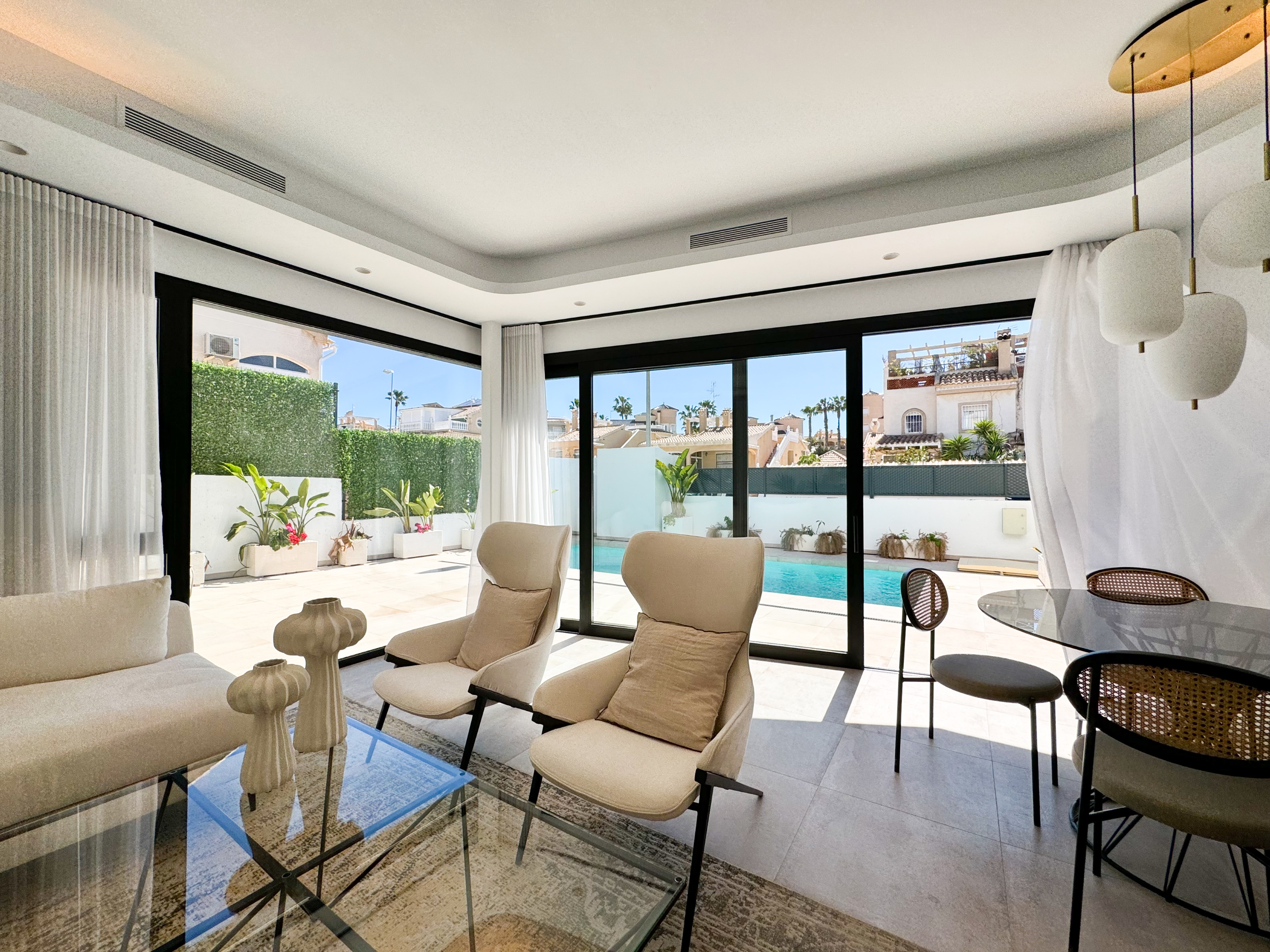 Villa for sale in Alicante 3