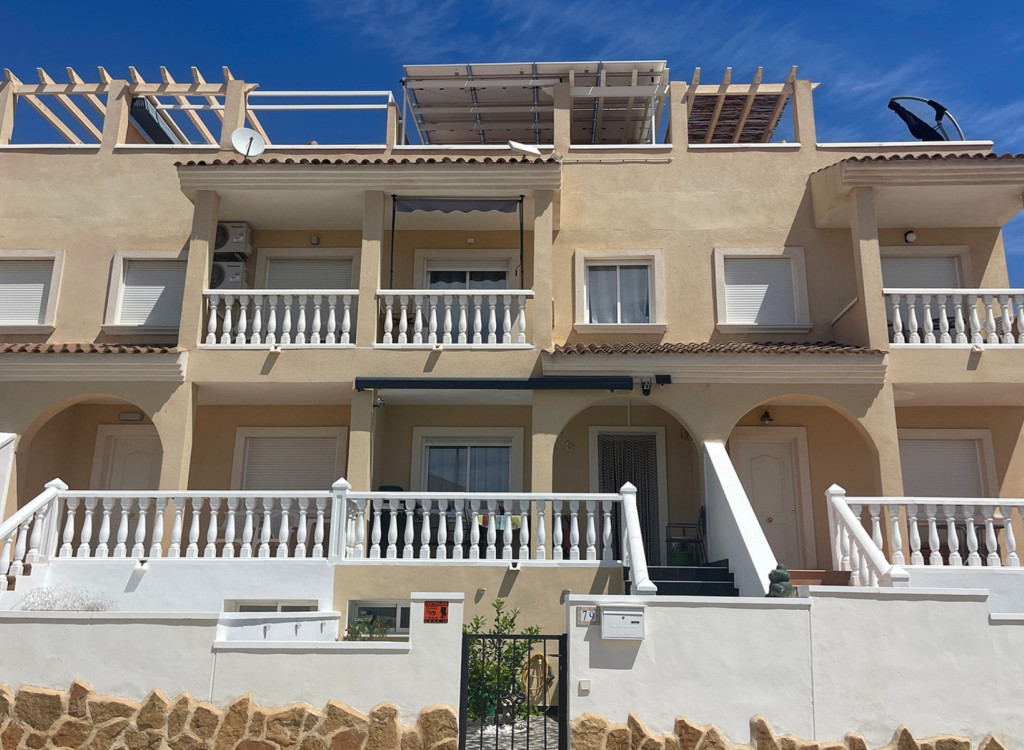 Townhouse te koop in Alicante 1