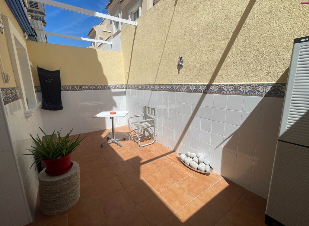 Townhouse te koop in Alicante 12