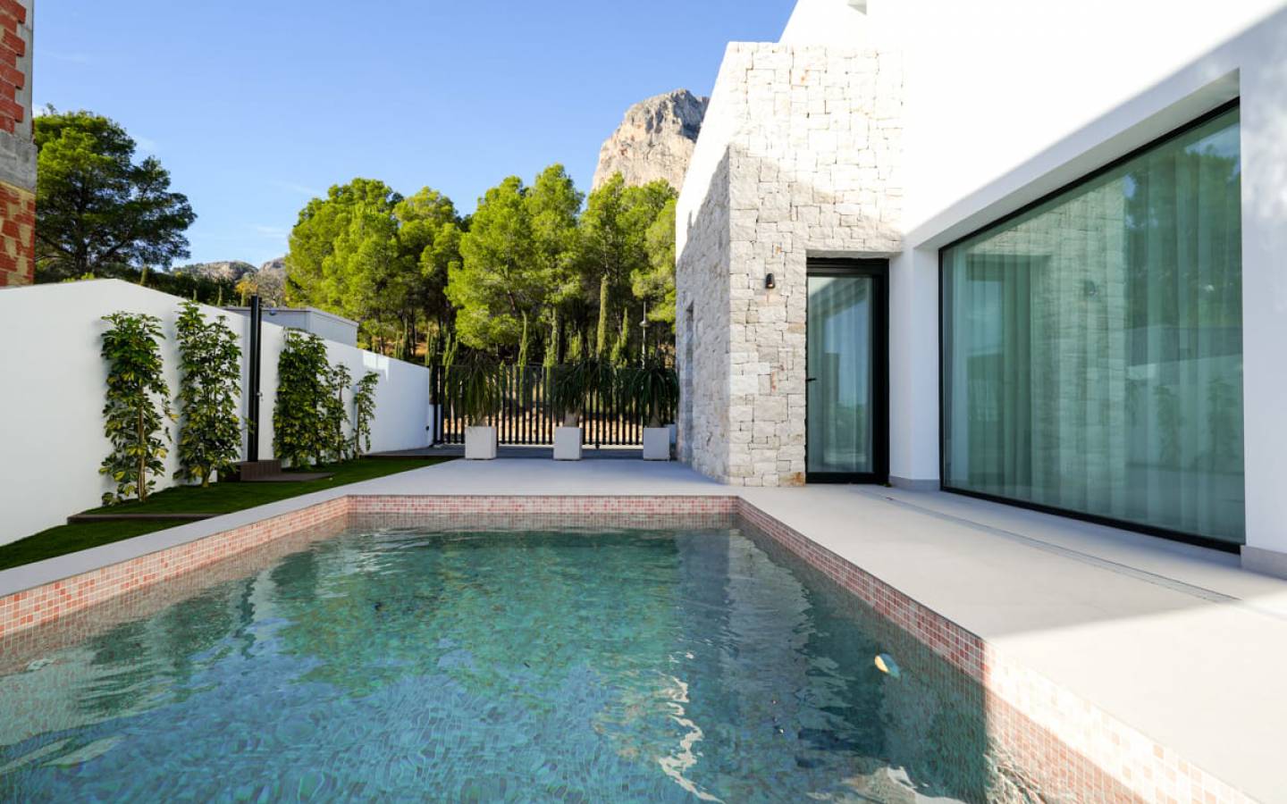 Villa for sale in Alicante 2