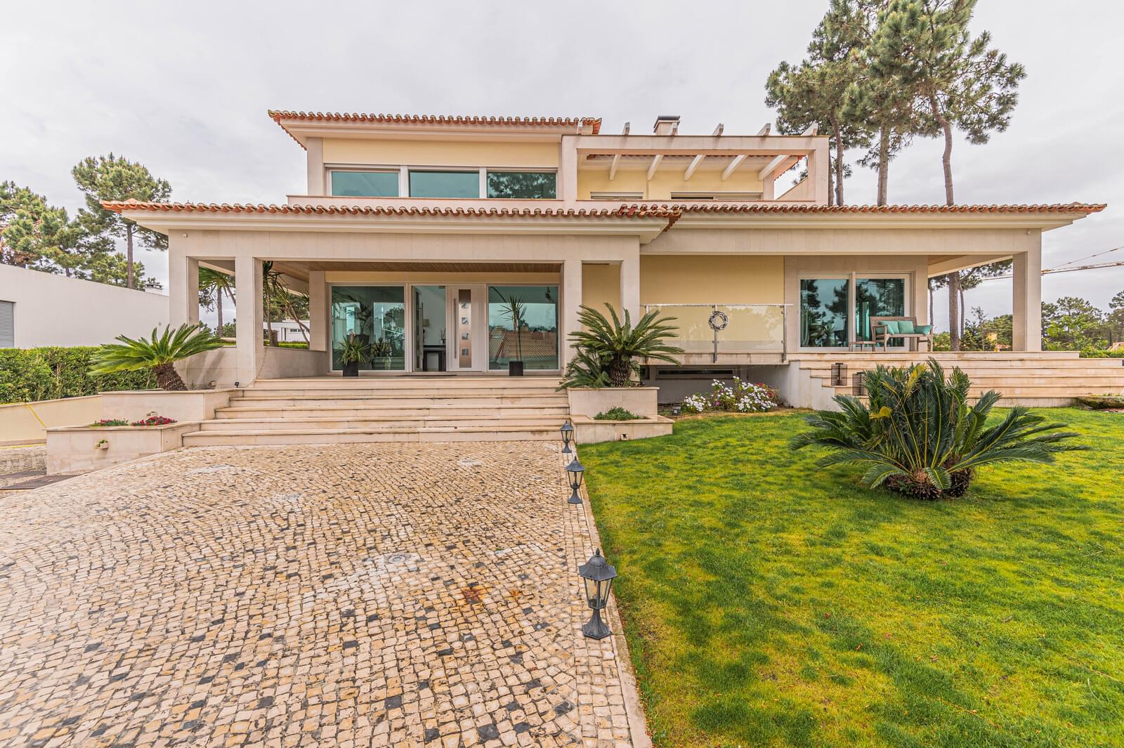 Property Image 597041-almada-villa-4-4