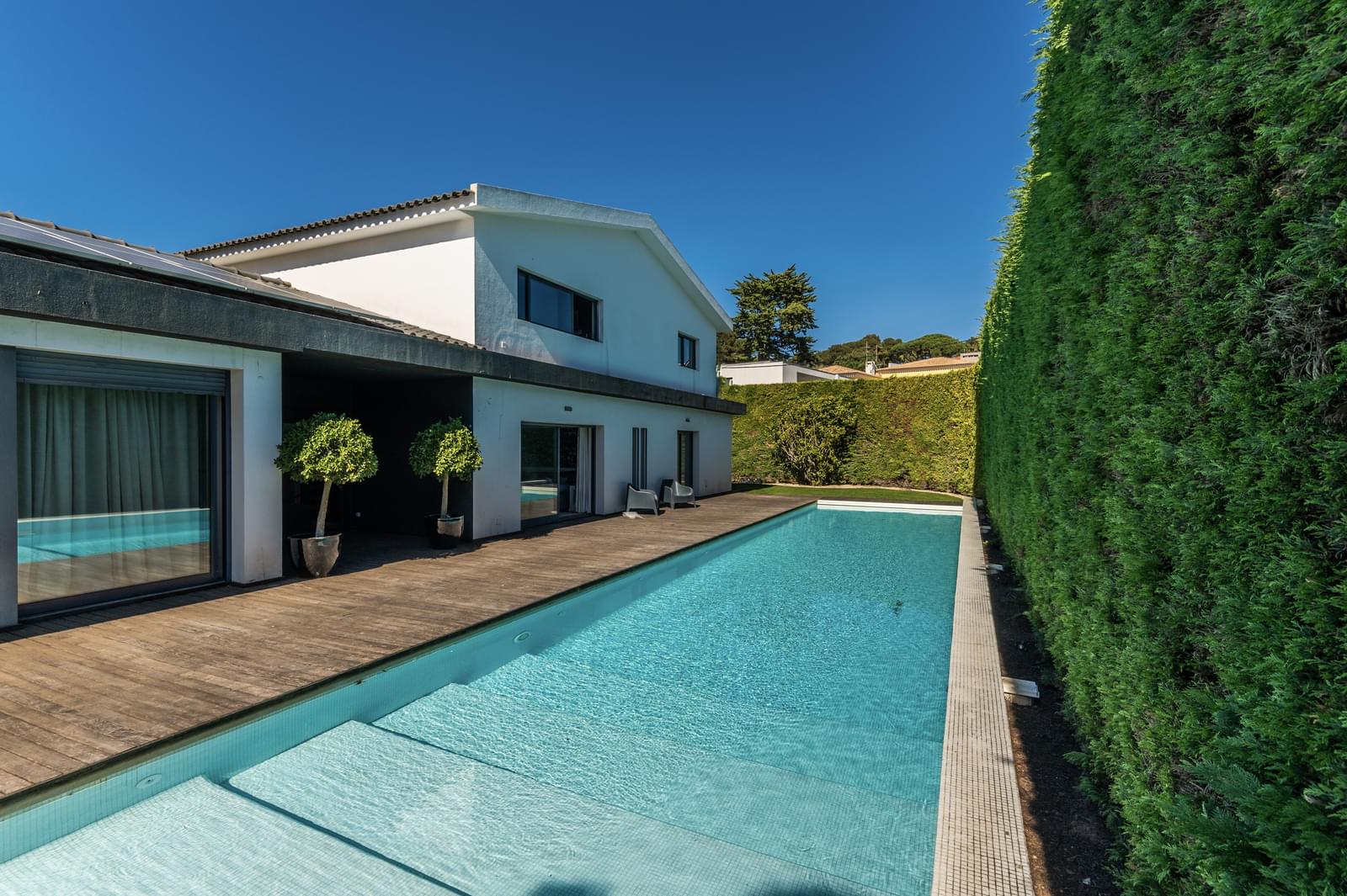 Villa for sale in Cascais and Estoril 2