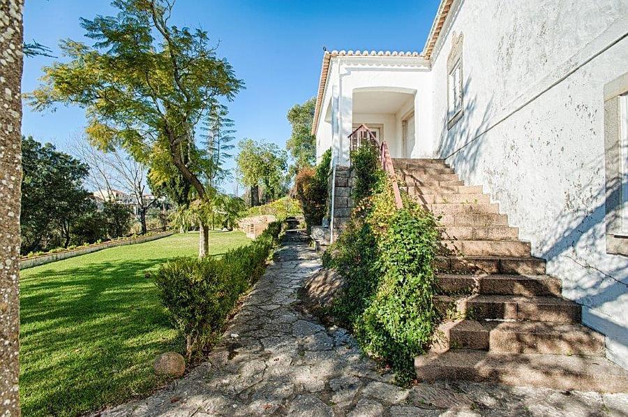 Villa for sale in Cascais and Estoril 5