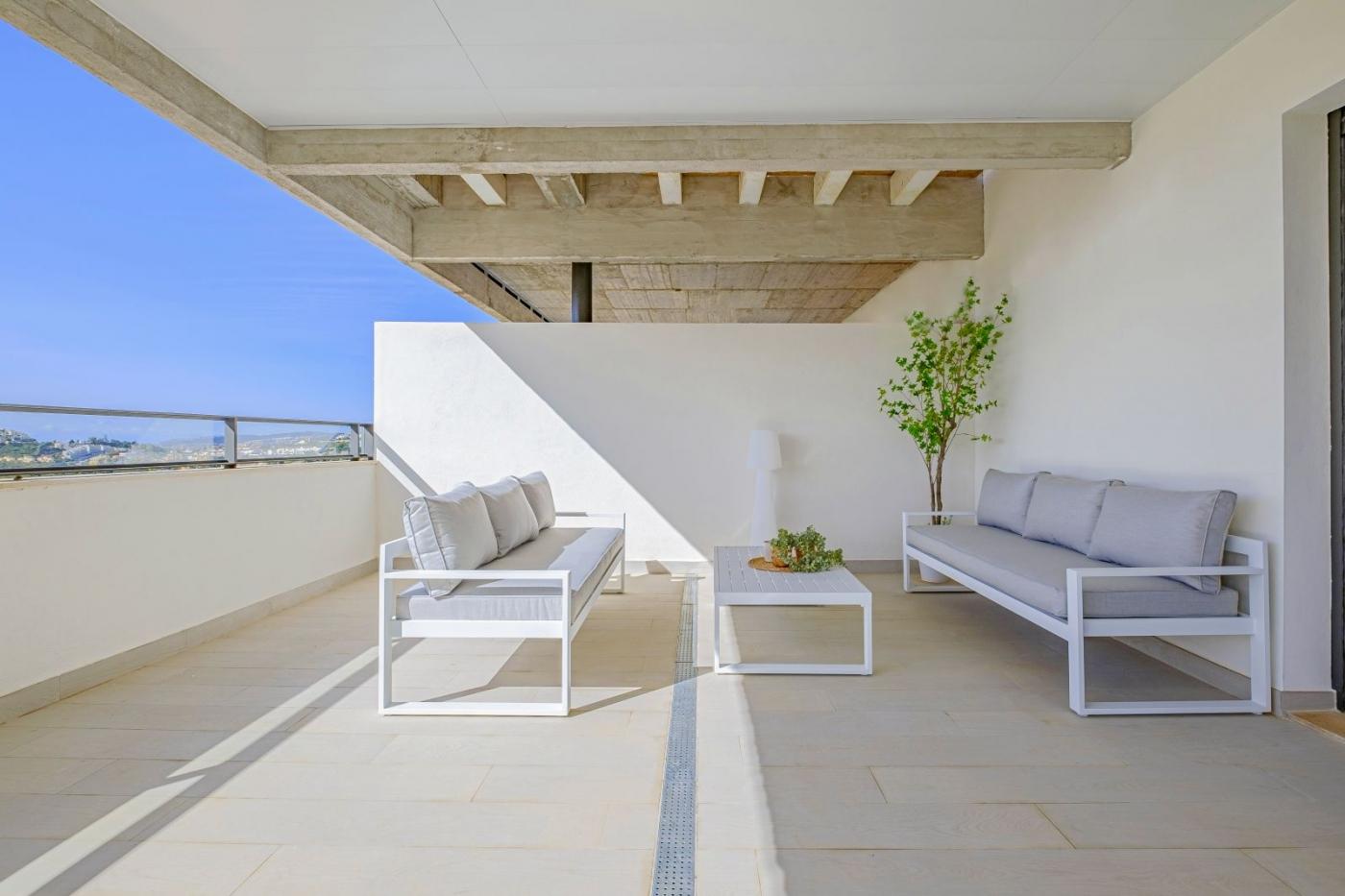 Penthouse for sale in Estepona 2