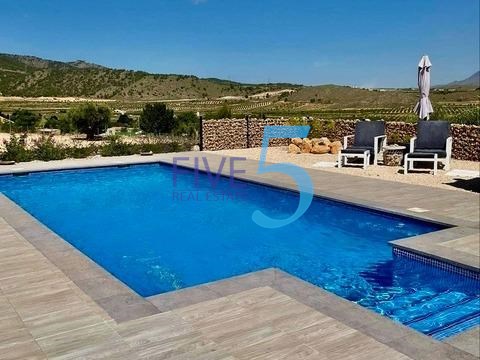 Villa till salu i Alicante 9