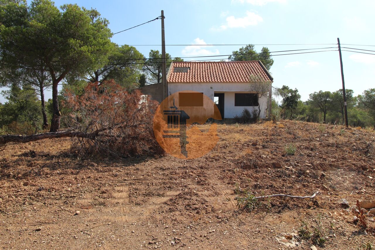 Countryhome for sale in Faro 3
