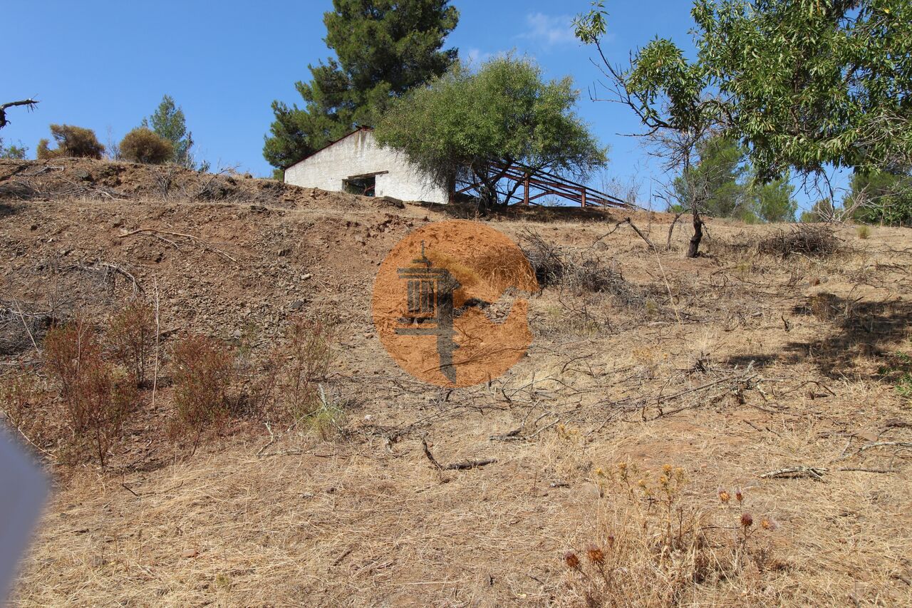 Landhaus zum Verkauf in Faro 1