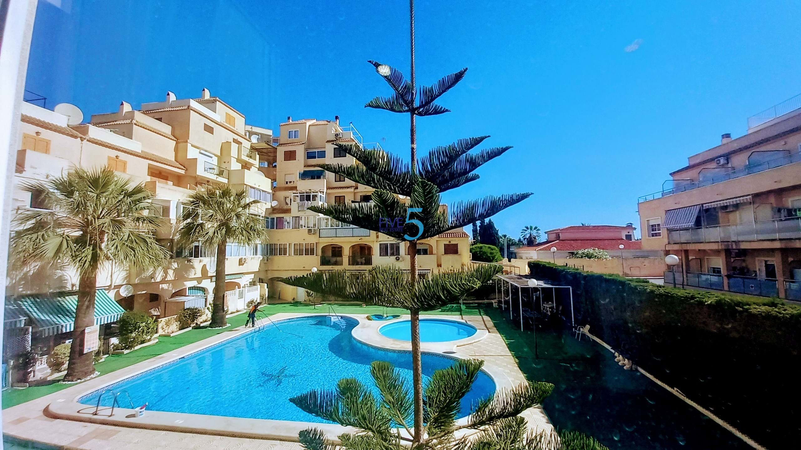 Townhouse na sprzedaż w Torrevieja and surroundings 2