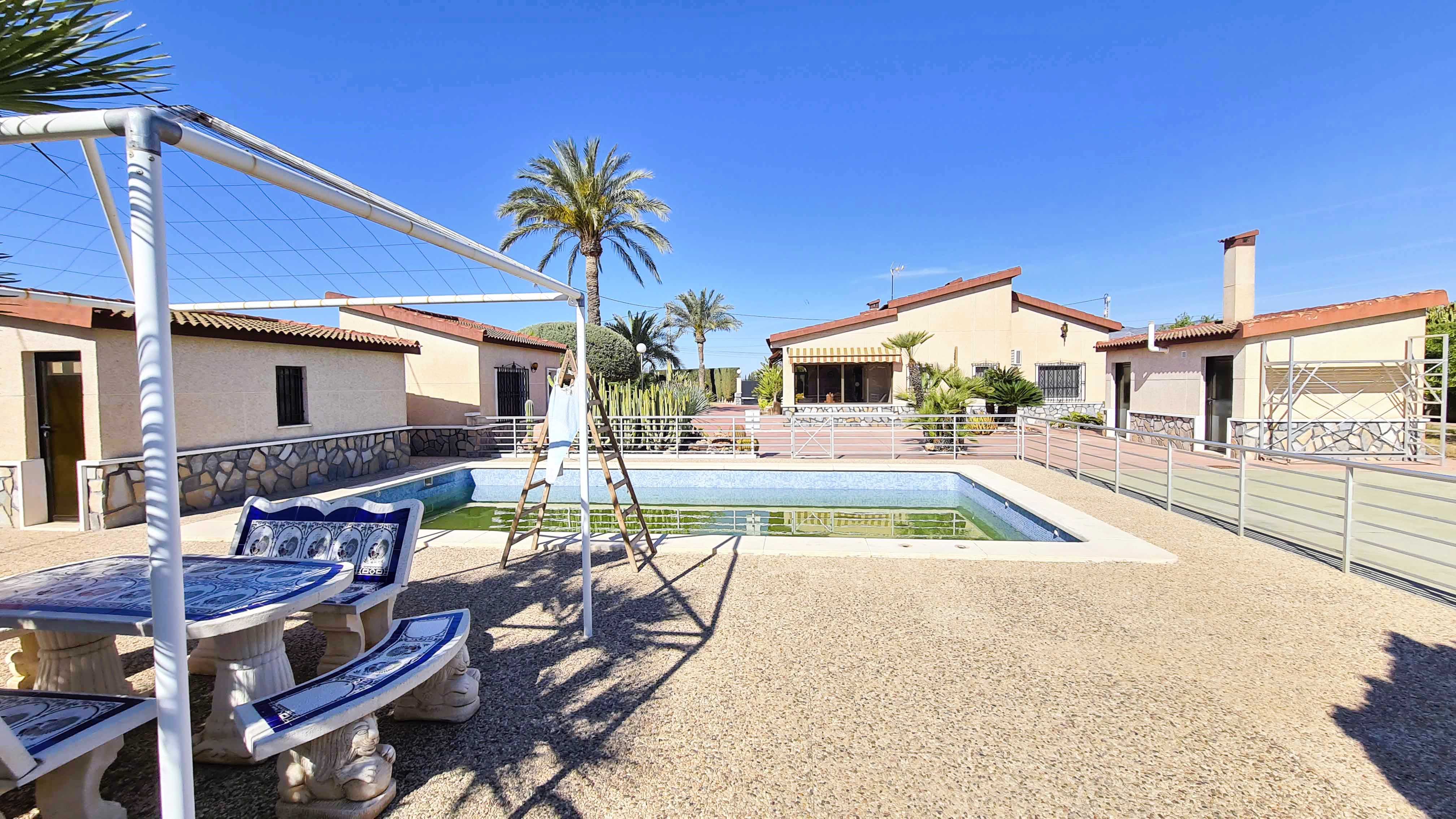 Countryhome for sale in Elche 5