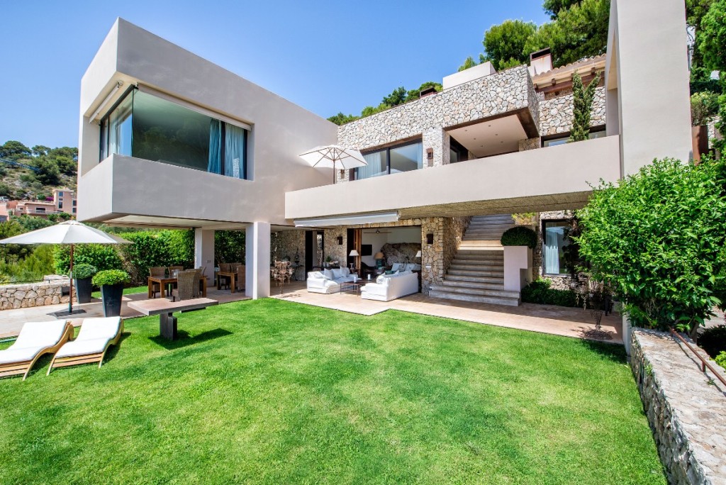 Villa for sale in Mallorca East 18