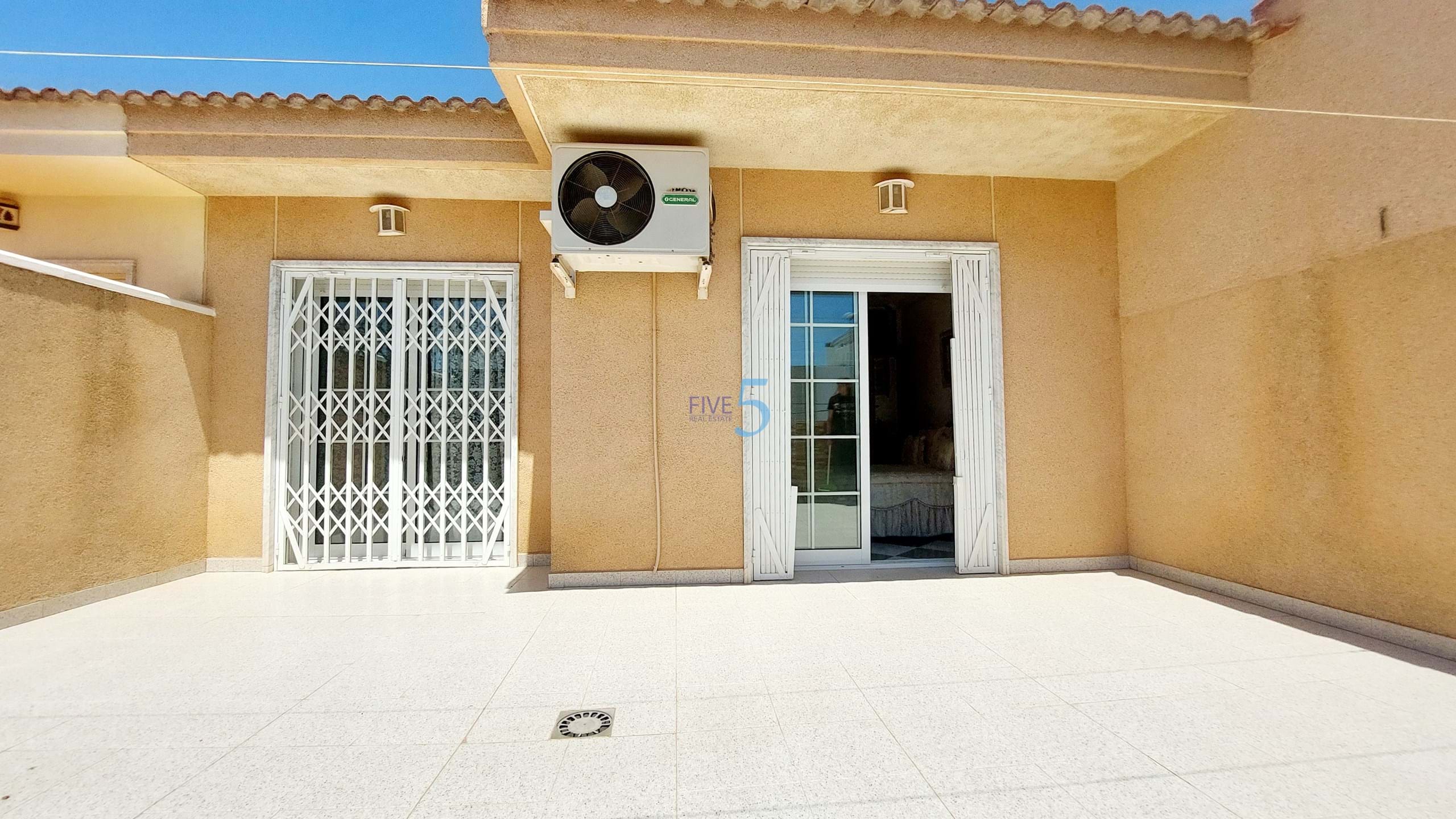 Maison de ville à vendre à Alicante 34