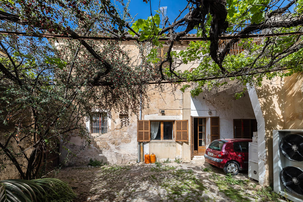 Townhouse for sale in Mallorca East 15