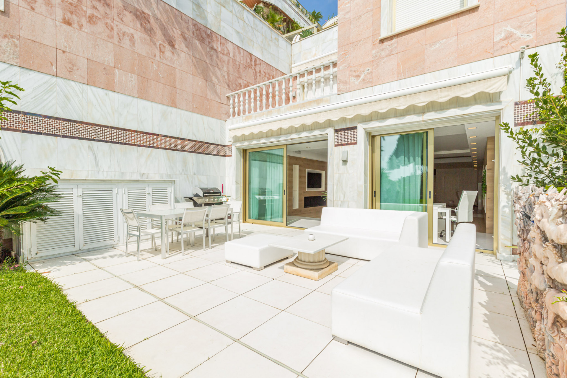 Apartamento en venta en Marbella - Nueva Andalucía 19
