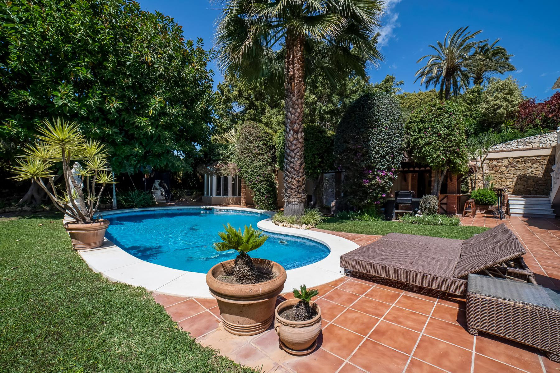 Villa for sale in Marbella - East 17