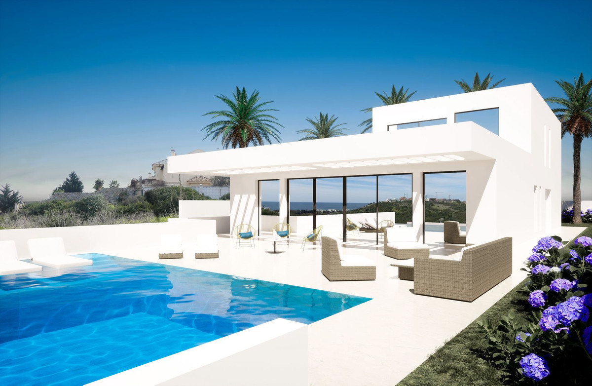 Villa for sale in Casares 2