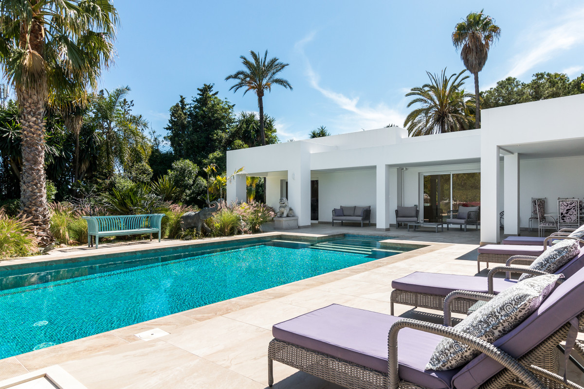 Villa te koop in Estepona 27