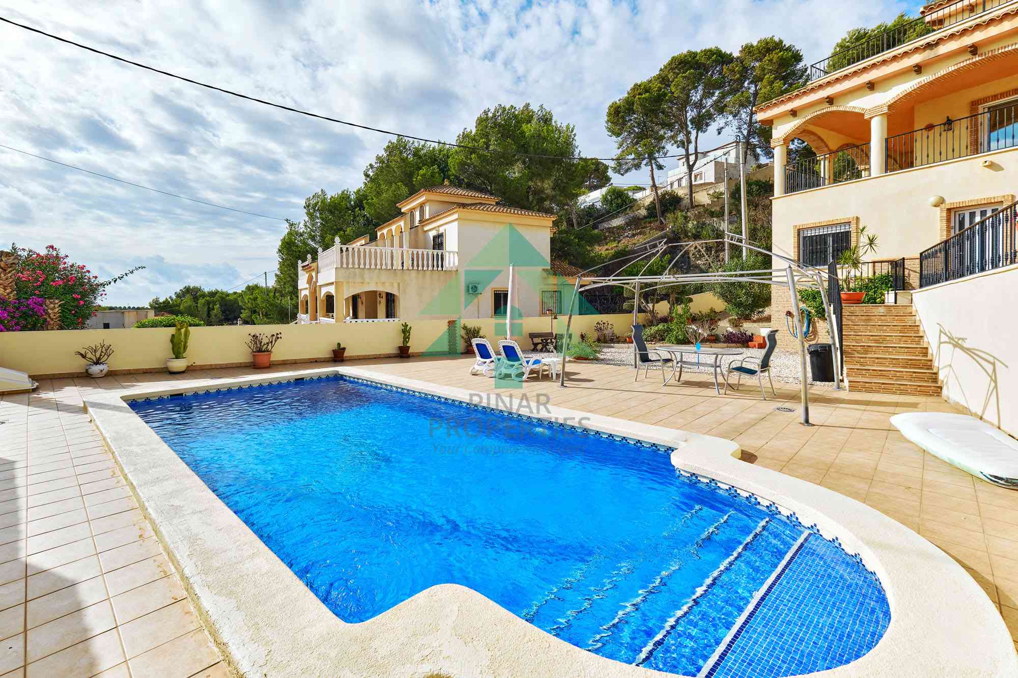 Villa for sale in Alicante 38