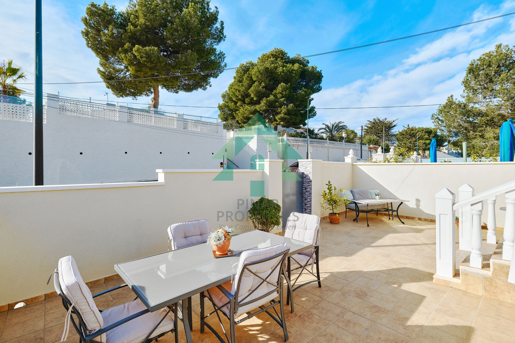 Townhouse for sale in Alicante 2