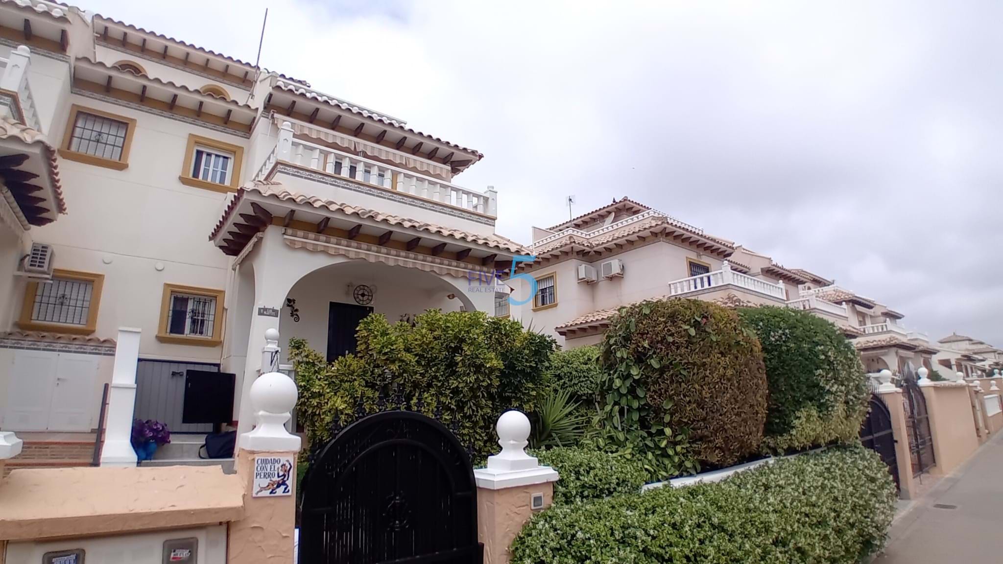 Maison de ville à vendre à Alicante 25