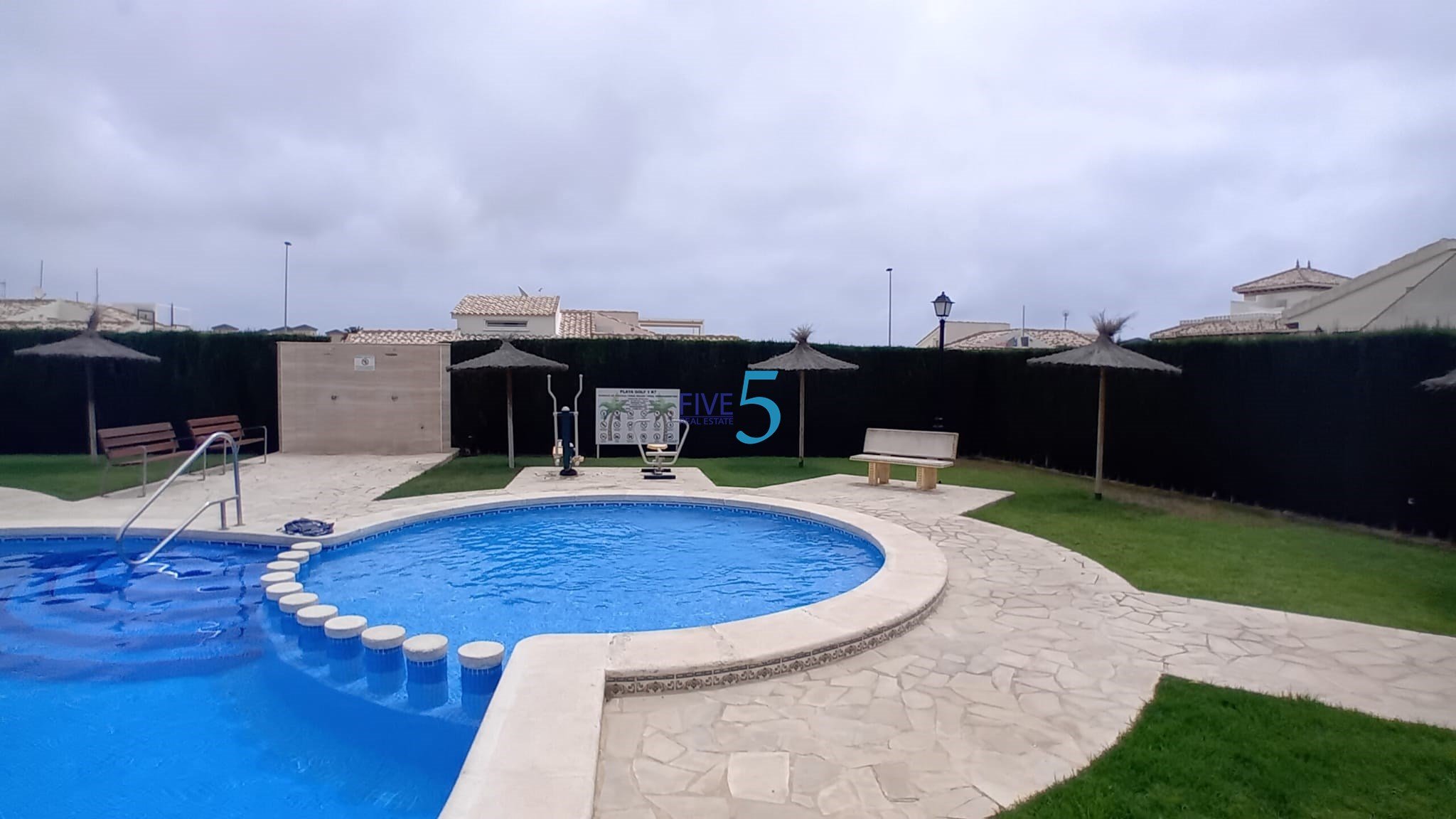 Townhouse te koop in Alicante 27