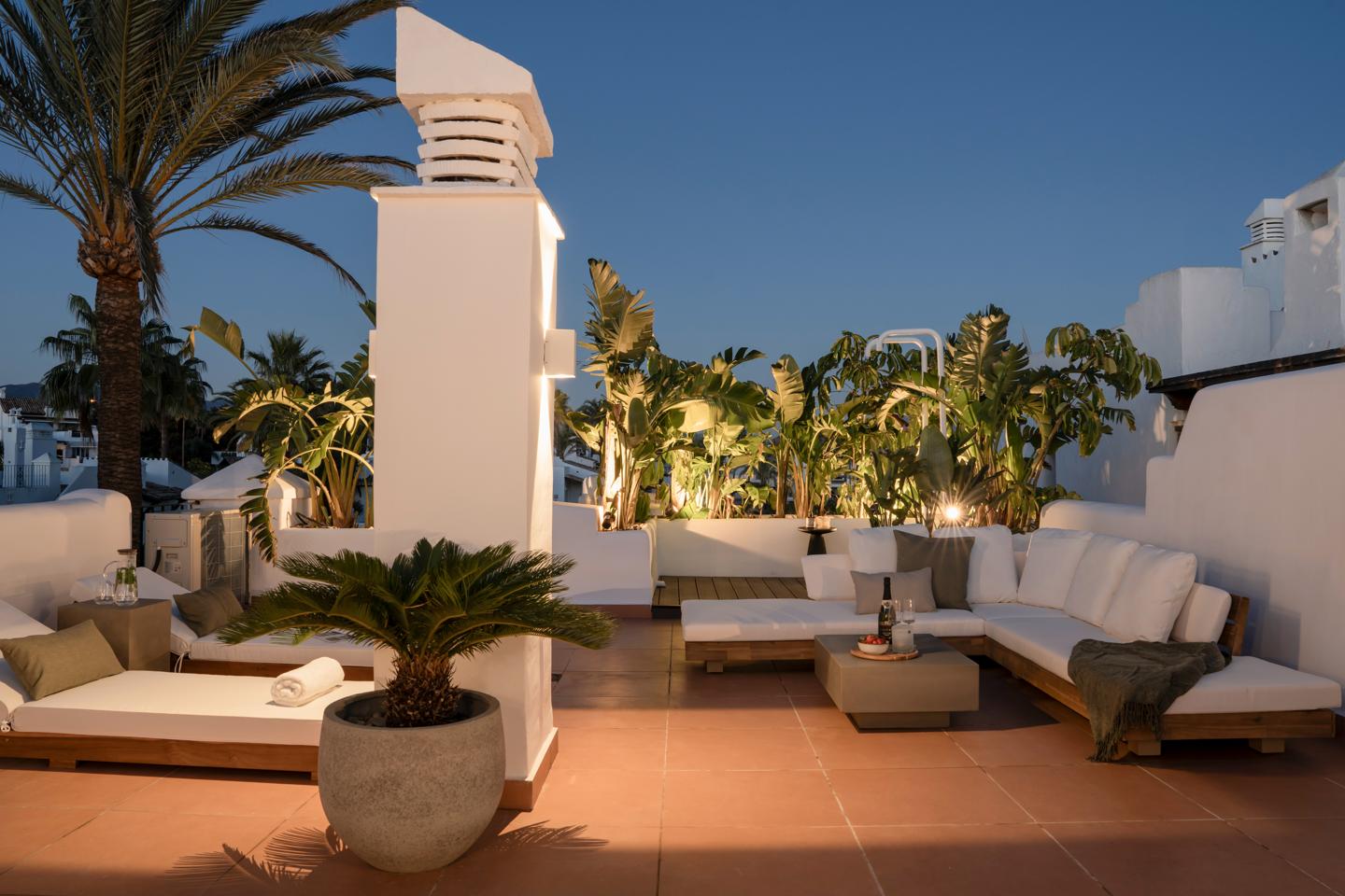 Penthouse te koop in Estepona 34