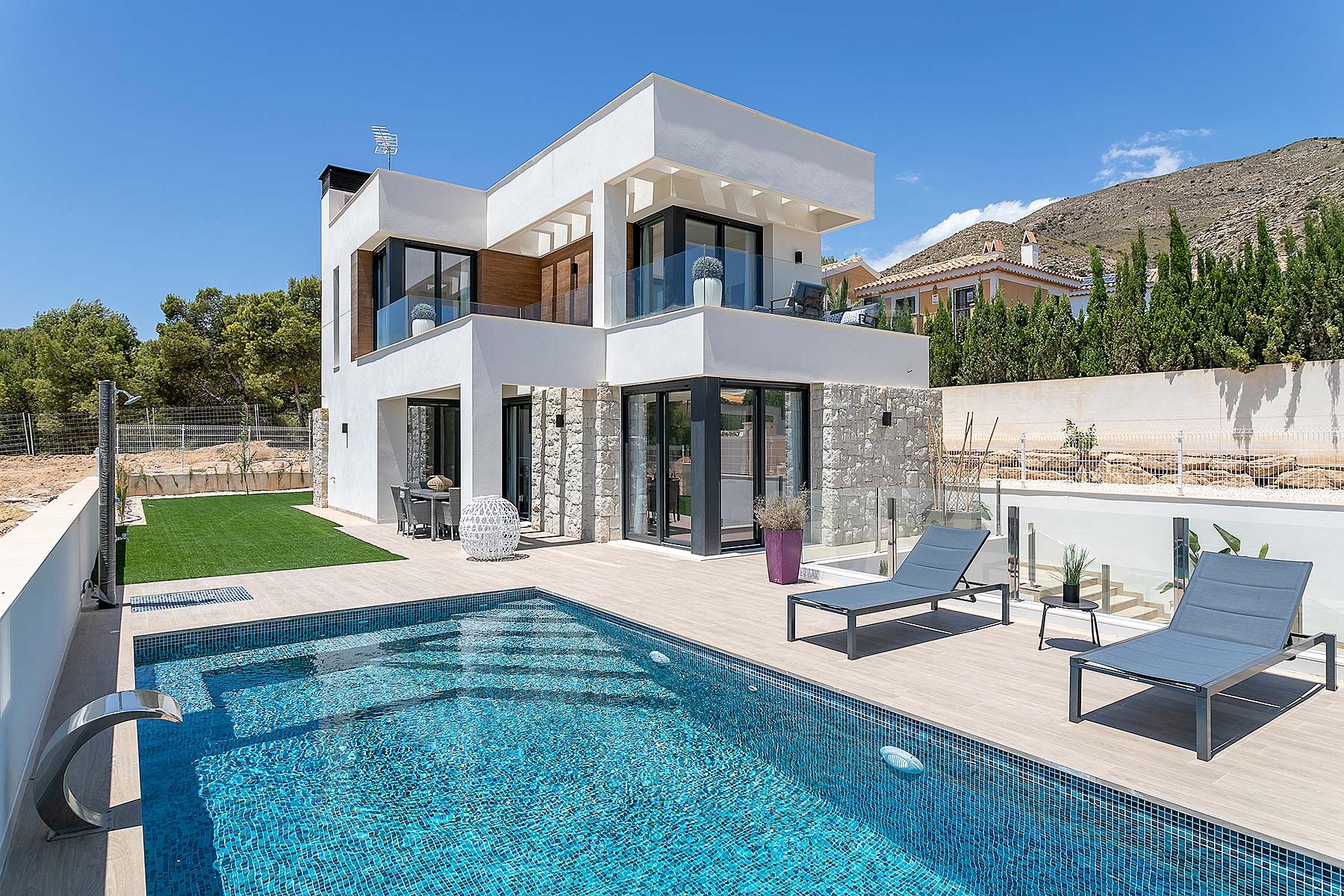 Villa for sale in Alicante 1