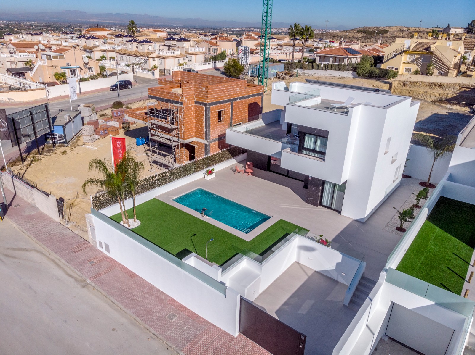 Villa for sale in Alicante 39