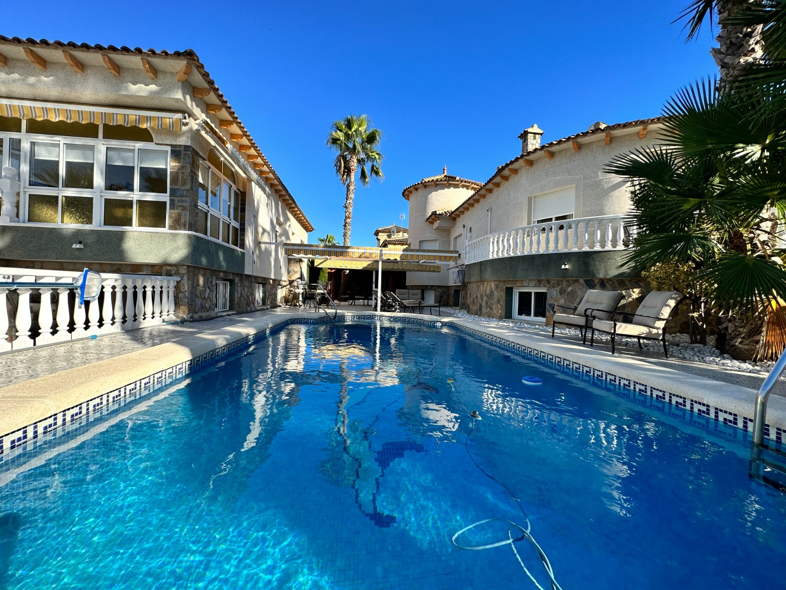 Villa for sale in Alicante 33