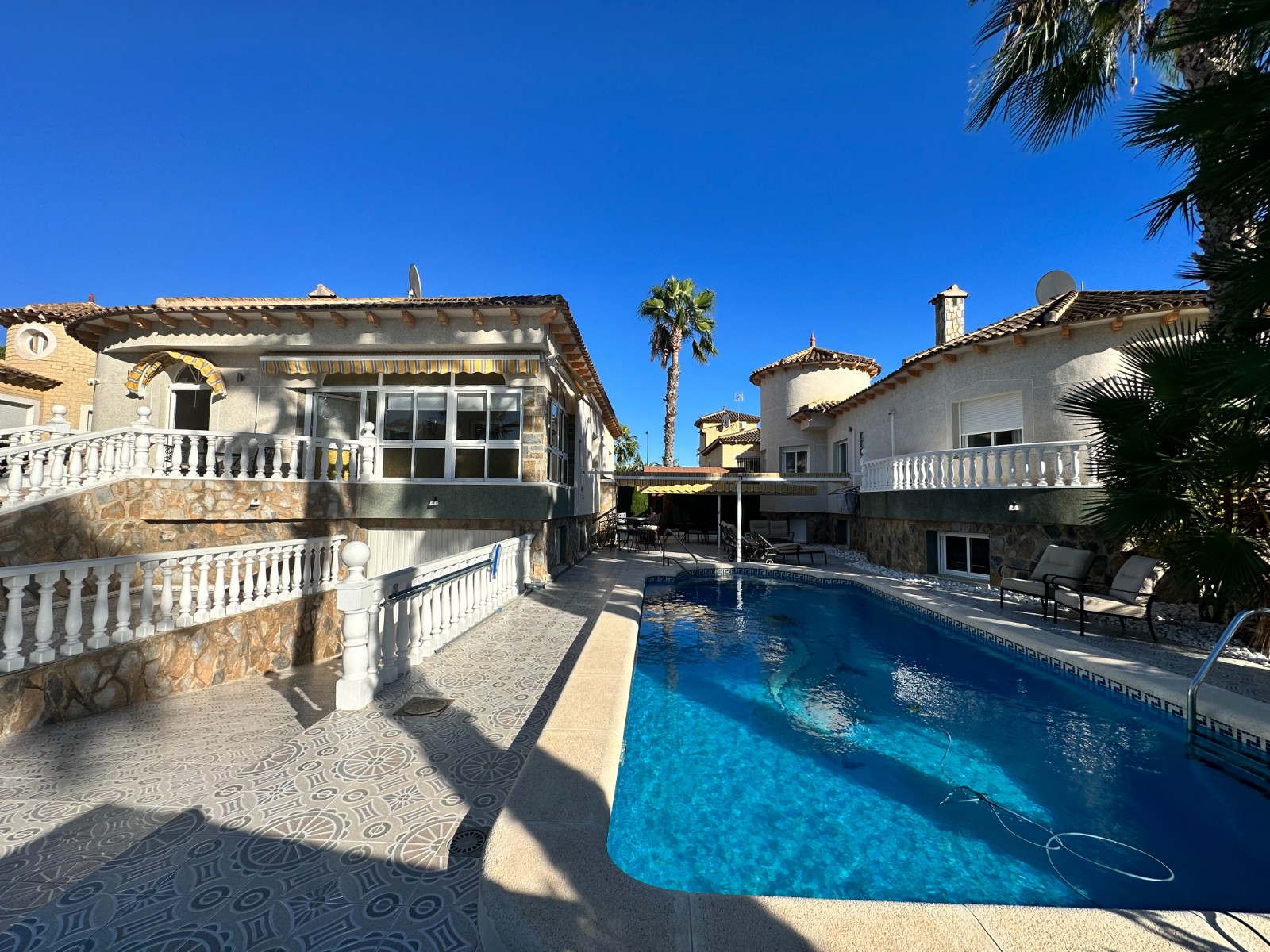 Villa for sale in Alicante 6