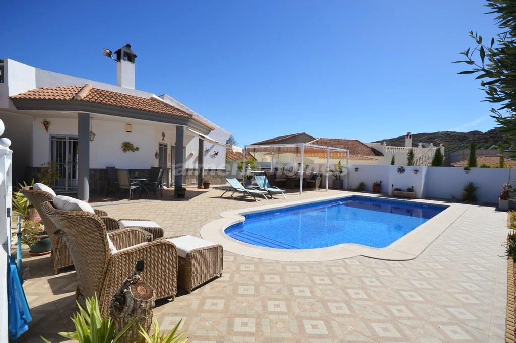 Villa for sale in Almería and surroundings 4