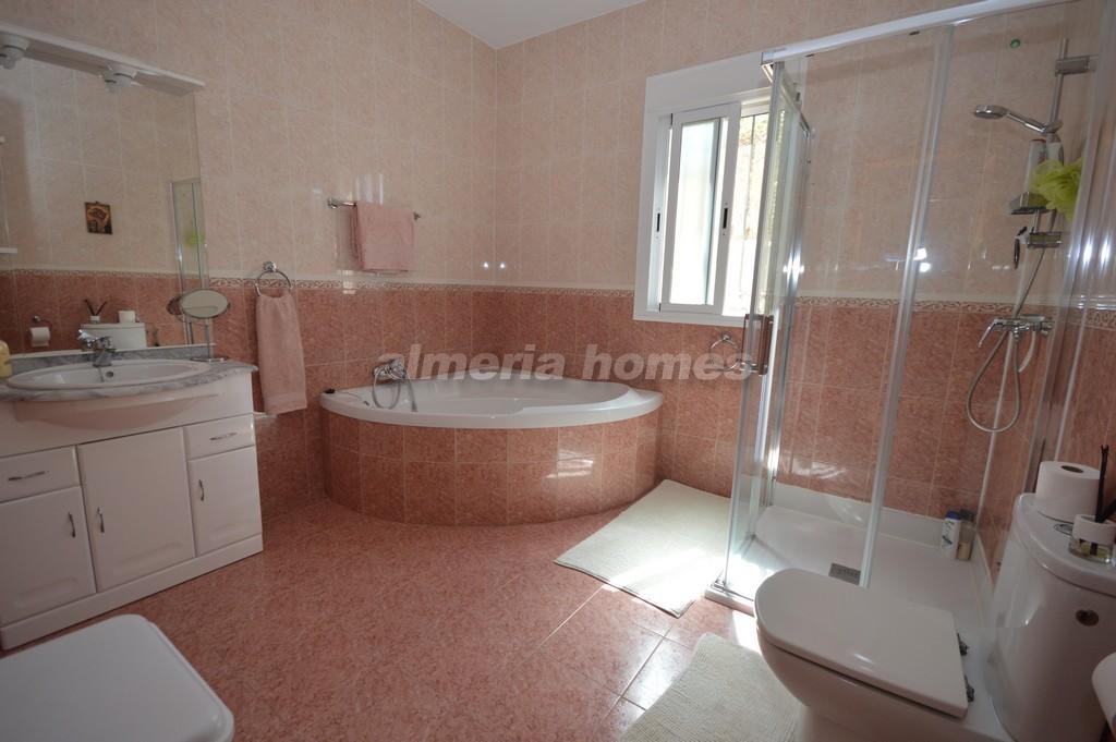 Villa for sale in Almería and surroundings 16