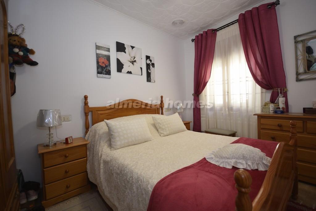 Townhouse for sale in Almería and surroundings 12