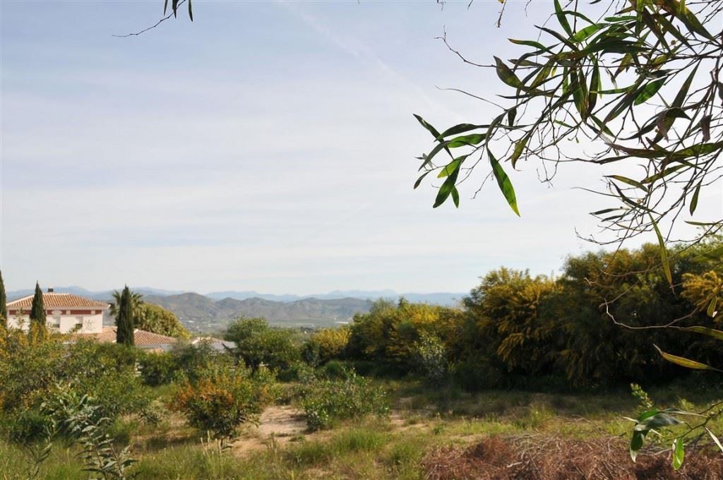 Plot for sale in Alhaurín 3