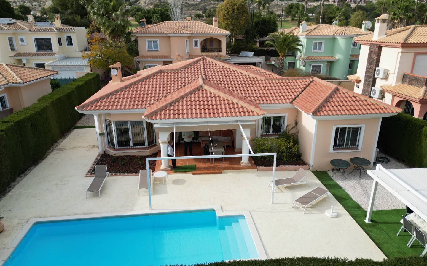 Villa te koop in Alicante 4