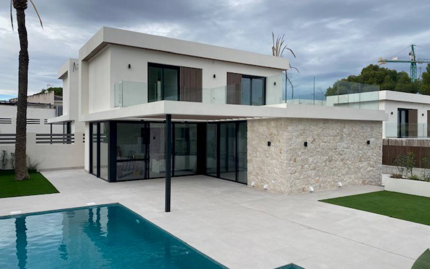 Villa for sale in Alicante 28