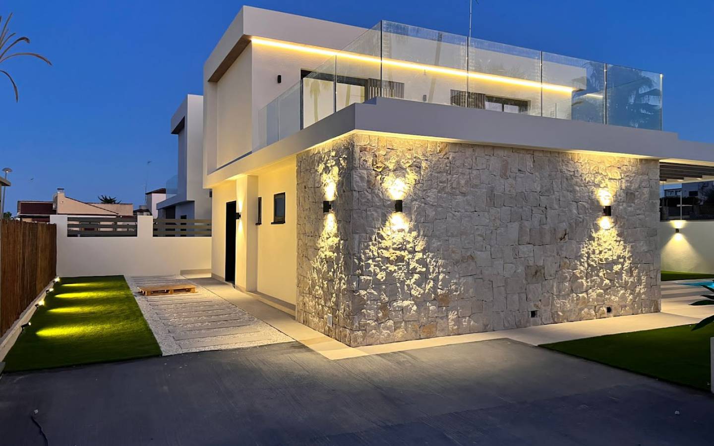 Villa for sale in Alicante 32